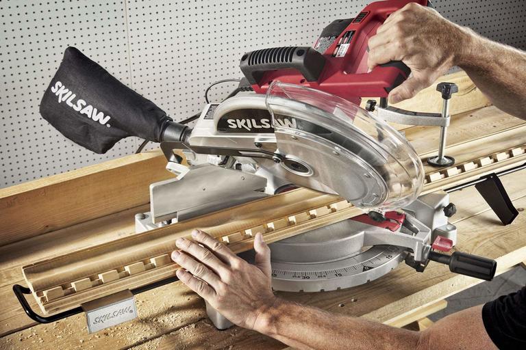 How to Use a Compound Miter Saw